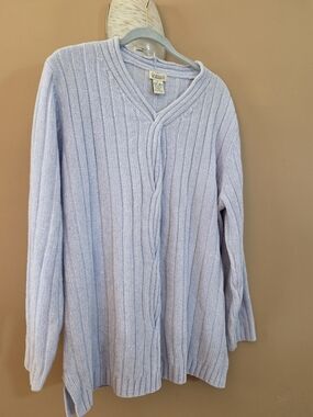 -VINTAGE -Classic Elements Blue Ribbed V-Neck Sweater